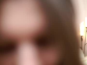 webcam girl peek_in_my_window image #7745466