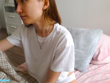 webcam girl ambertan1 image #1932191