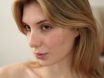 webcam girl refined_style image #7688462