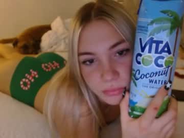 webcam girl lovecayaxo image #5957377
