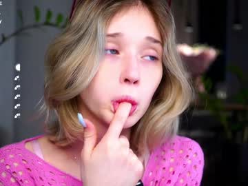 webcam girl taitehambelton image #8619381