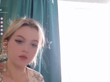 webcam girl small_blondee image #5348474