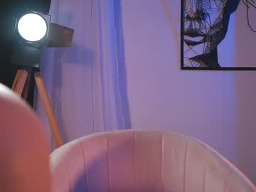 webcam girl lucie_beltran image #6540305
