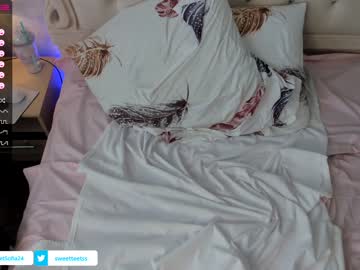 webcam girl sweetteets24 image #4869159