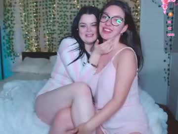 Cam for little_cherriess