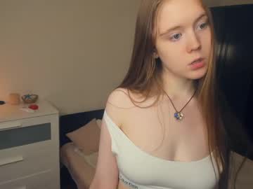 webcam girl break_the_wall image #7763502