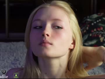 webcam girl bestblondiiecb image #5760913