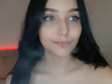 webcam girl cherry_avrely image #2750260
