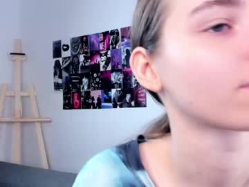 webcam girl approche_toi_petite image #7742525