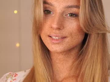 webcam girl artease image #8342391