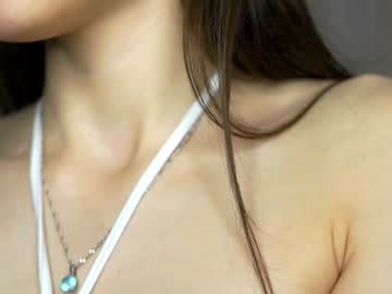 webcam girl peek_in_my_window image #7303183