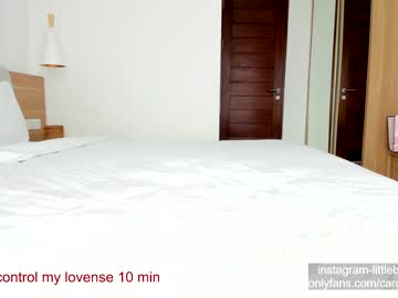 webcam girl carolinaherera image #2224518