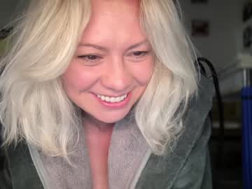 webcam girl kiradivine image #9314180