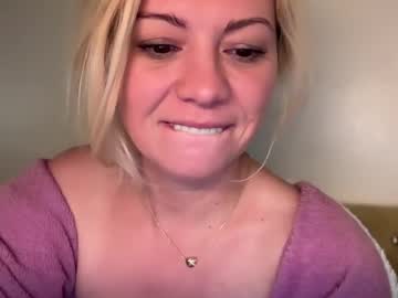 webcam girl kiradivine image #8278077