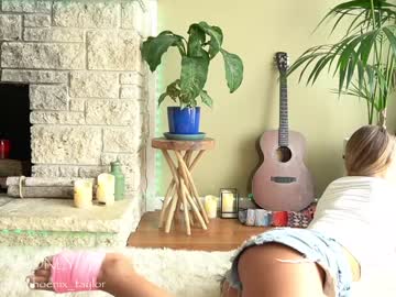 webcam girl phoenix_taylor image #1452706