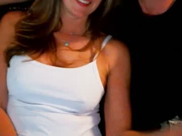 webcam girl canyoumakemesquirt image #2985936