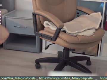 webcam girl mia_milagros image #2159510