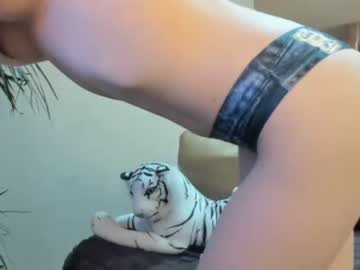 webcam girl sofiaandwonderland image #3100539