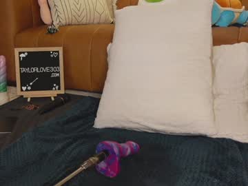 webcam girl taylor_love_303 image #9659189