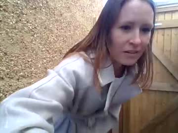 webcam girl eatmypie69 image #6332170