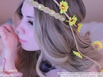 webcam girl runesy image #1527680