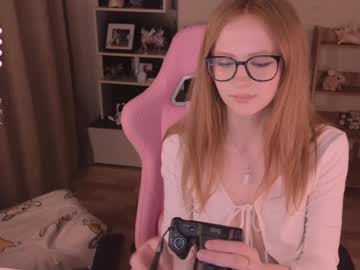 webcam girl plastic_beach image #7744306