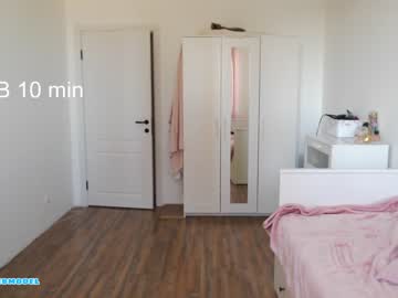 webcam girl ambertan1 image #2155192