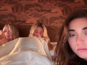webcam girl lucyholly image #7963378