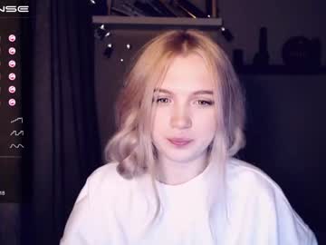 webcam girl small_blondee image #428065