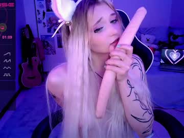 webcam girl _b_a_n_s_h_e_e_ image #4379278