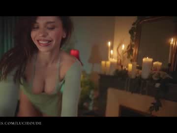 webcam girl lucieoude_ image #3378984