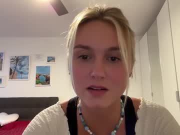 webcam girl sarahsapling image #5400562