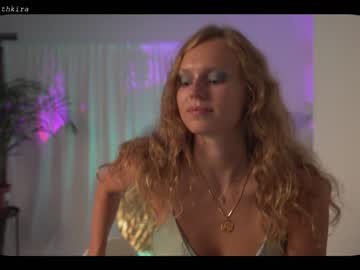 webcam girl chillwithkira image #2236721