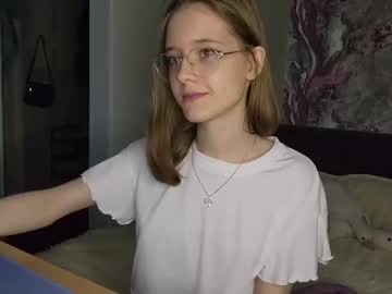 webcam girl lowress image #8982324