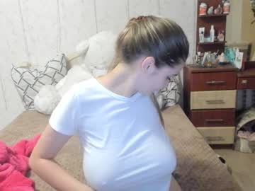 webcam girl emmika_ image #2668624