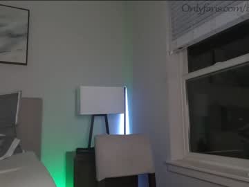 webcam couple ari_lovexo image #2796419