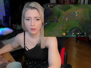 webcam girl kimilee22 image #5688333