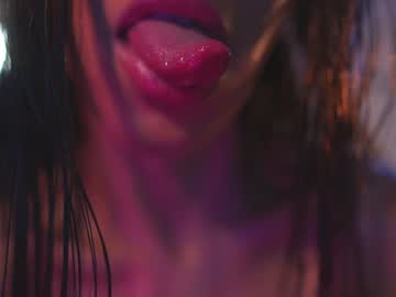 webcam girl lucie_beltran image #6387792