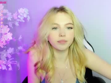 webcam girl small_blondee image #3748447