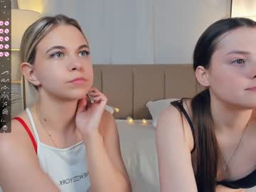 webcam couple angels_look image #5901662