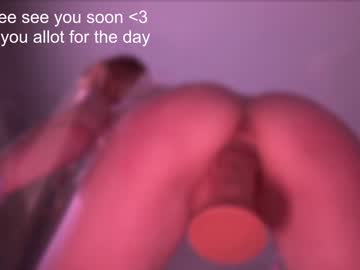 webcam girl sweetkira555 image #2510395
