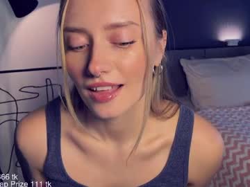 webcam girl yvie_ image #8321425