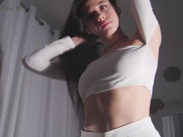 webcam girl taanni_bc image #8348095