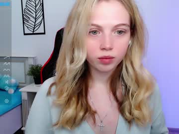 webcam girl small_blondee image #3783195