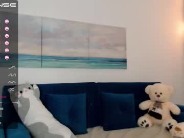 webcam girl small_blondee image #1071345