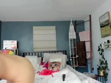 webcam girl sexyashley_21 image #3737678