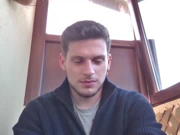 webcam man roberto_twink1 image #8943008