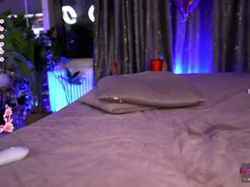 webcam girl serene_sophiex image #8170779