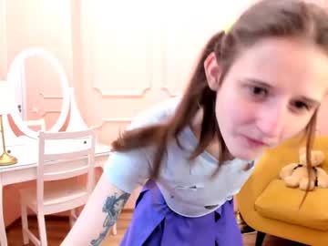 webcam girl blushing_ellie image #1795057