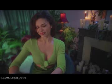 webcam girl lucieoude_ image #3352276